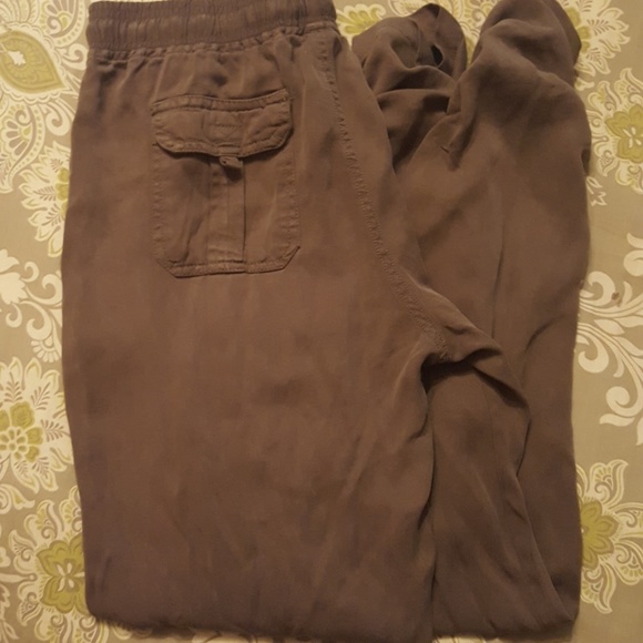 Thread & Supply Tencel Pants NWT Medium - Picture 5 of 5